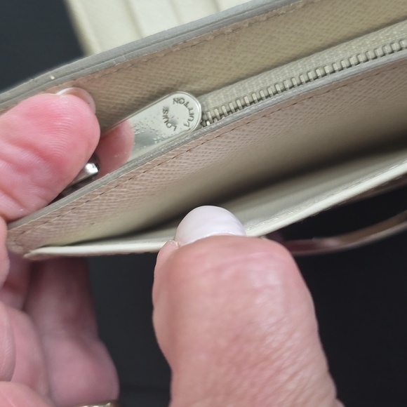 Louis Vuitton Epi Joey Wallet - Picture 9 of 15